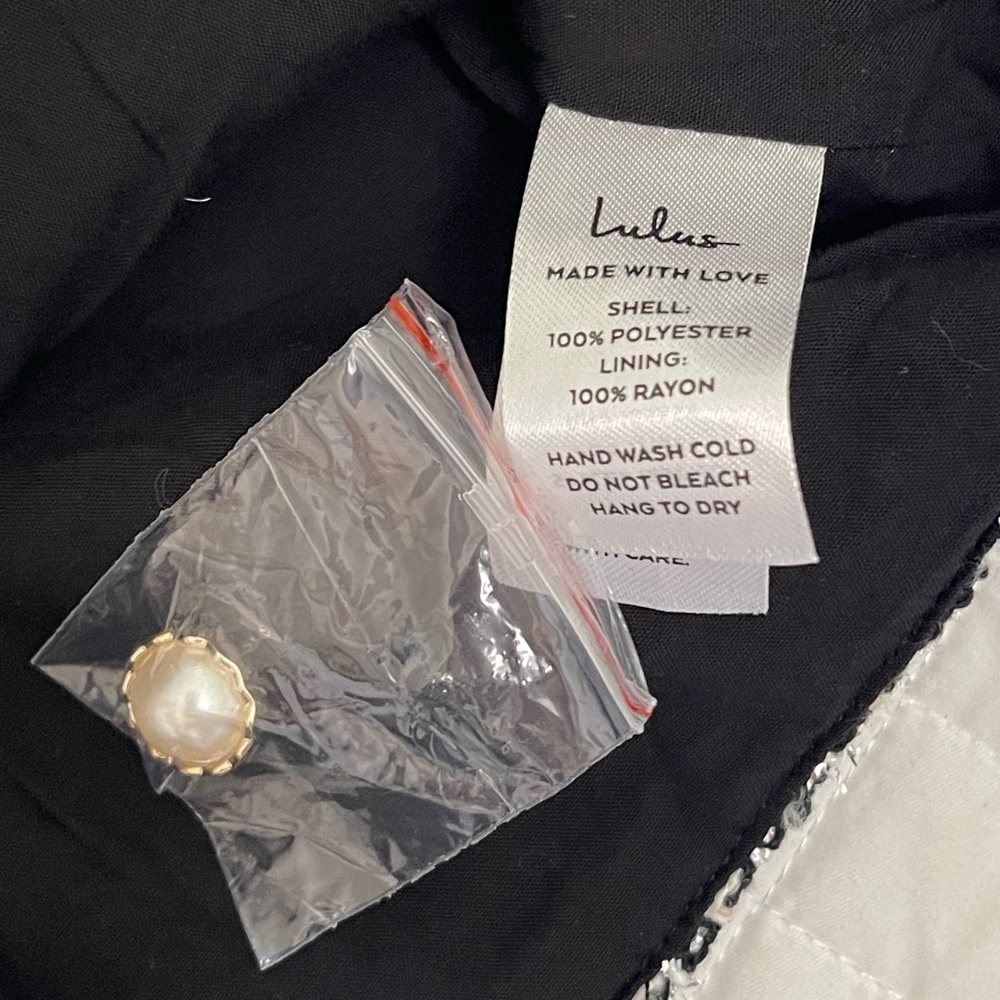 Lulus Upscale Instinct Black and Silver Tweed
Button-Front Tank Top size XS - Picture 9 of 11